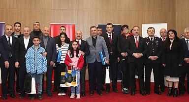 Hikaye yazma yarışmasında ödüller sahiplerini buldu