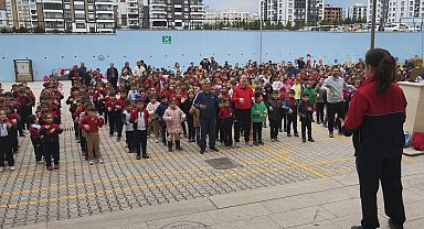 Öğrenciler ders öncesi spor yaptı