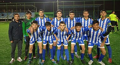 Samsatlı gençler Play-Off'a yükseldi