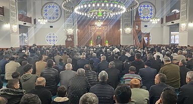Adıyaman'da binlerce kişi bayram namazı için saf tuttu