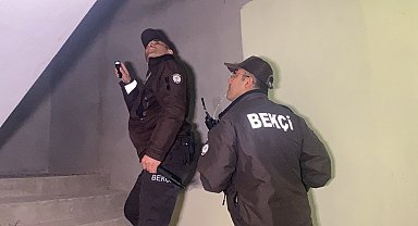 Kimsenin evde olmadığı anda hırsızlık yapıp kayıplara karıştı