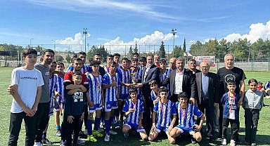 Samsatsporlu gençler şampiyon oldu