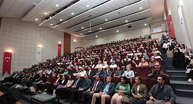 'Dünyanın geleceğinde bizleri neler bekliyor' paneli düzenlendi