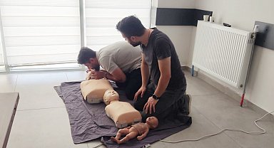 Adıyaman'da sağlık personellerine ilk yardım eğitimi