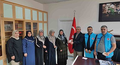 Görme engelli kardeşler kurban bağışında bulundu