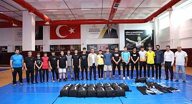 Gündüzlü Sporcu Eğitim Merkezine malzeme desteği
