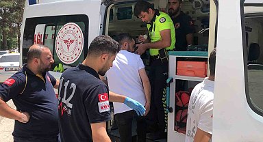 Otomobilin çarptığı kız öğrenci yaralandı