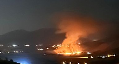 Anız yangını kilometrelerce uzaktan görüntülendi