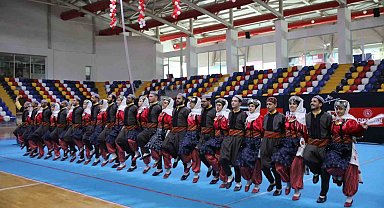 Halk oyunları grup yarışmaları sona erdi