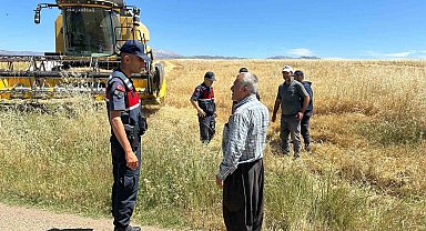 Jandarma ekipleri çiftçileri yangınlara karşı bilgilendirdi