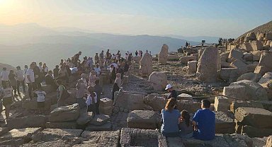 Nemrut Dağına bayram bereketi
