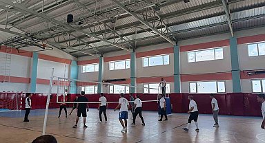 Tut ilçesinde voleybol turnuvası düzenlendi