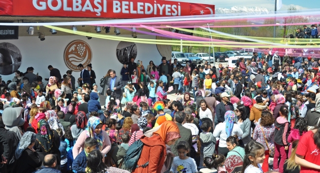 23 Nisan Çocuk Şenliği Programına Yoğun İlgi