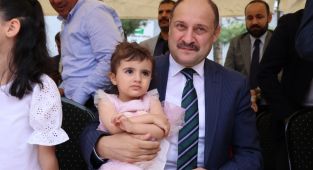 23 Nisan etkinliklerinde Başkan Gülpınar’a yoğun ilgi - Videolu Haber