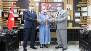 23 Nisan resim ve şiir yarışması ödülleri verildi