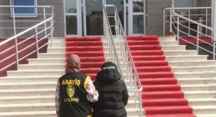 8 yıl hapis cezası ile aranan şahıs yakalandı