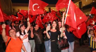 '90’lardan Kalan Şarkılar' konseri unutulmaz gece yaşattı - Videolu Haber
