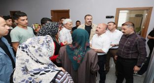 Açık Kapı milletin kapısı olmayı sürdürüyor