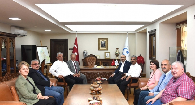 Adana Valisi Demirtaş’tan Rektör Turgut’a Ziyaret