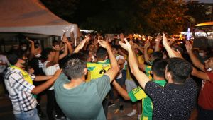 Adıyaman 1954 Sporlu taraftarların 3'üncü Lig kutlaması