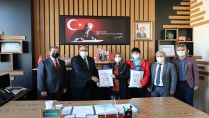 Adıyaman'a 14. Ortaokul Öğrencileri Araştırma Proje yarışmasından Türkiye ikinciliği geldi