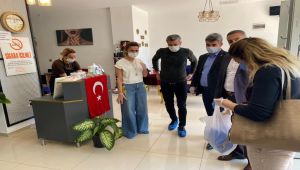 Adıyaman Belediyesi, Berber ve Kuaförlere Maske Dağıttı