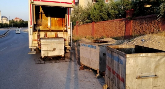 Adıyaman Belediyesi Kötü Koku Ve Hastalık Tehdidine İzin Vermiyor