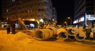Adıyaman Belediyesi’nden Gece Mesaisi