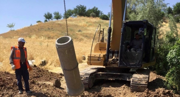 Adıyaman Belediyesi’nden Kanalizasyon Hattı Döşeme Çalışması