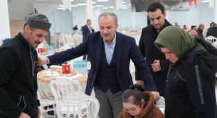 Adıyaman Belediyesi tarafından deprem şehitleri anısına mevlit programı düzenlendi