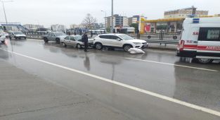 Adıyaman'da 3 aracın karıştığı zincirleme kaza
