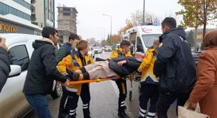 Adıyaman'da 3 aracın karıştığı zincirleme kazada 1 kişi yaralandı - Videolu Haber