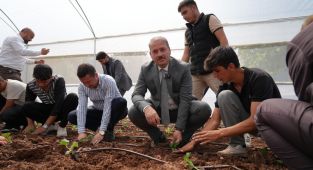 Adıyaman’da 500 metrekarelik uygulama serası açıldı