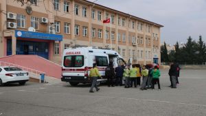 Adıyaman'da 9 Öğrenci Zehirlenme Şüphesiyle Hastaneye Götürüldü
