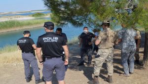 Adıyaman’da Atatürk Baraj Gölü’ne giren teyze ve yeğeni boğuldu - Videolu Haber