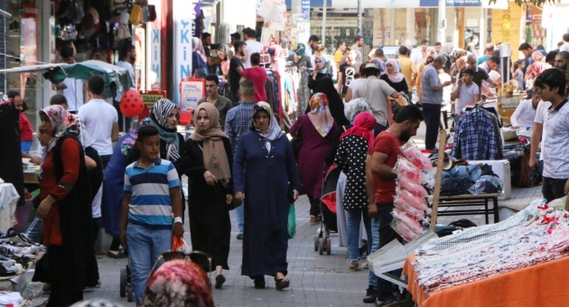 Adıyaman'da Bayram Öncesi Alışveriş Heyecanı