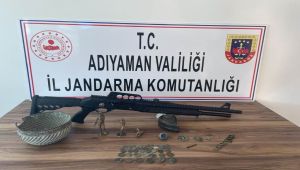 Adıyaman'da bir evde 62 tarihi eser ele geçirildi