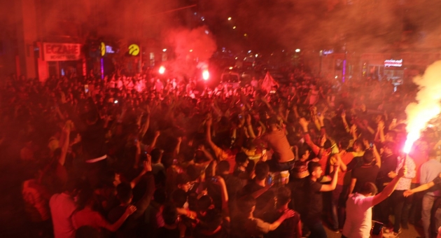 Adıyaman'da Galatasaray Taraftarlarından Şampiyonluk Kutlaması
