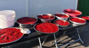 Adıyaman’da güneşte bekletilen salçalar ve kurutmalıklarda asbest ve toz tehlikesi