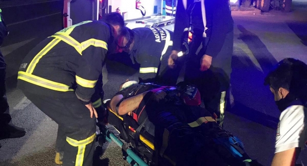 Adıyaman'da Hafif Ticari Araç Devrildi: 2 Yaralı
