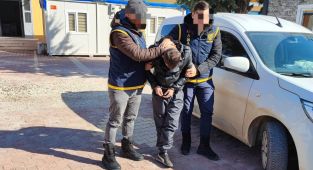 Adıyaman'da hırsızlık suçlarından aranması olan 2 şüpheli yakalandı