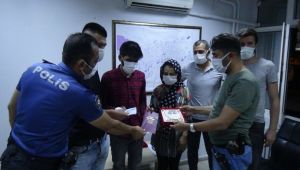 Adıyaman’da içi altın ve para dolu valiz yeni evli çifte teslim edildi