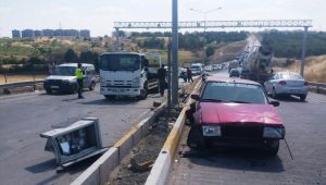 Adıyaman’da iki otomobil çarpıştı