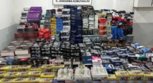 Adıyaman'da kaçak elektronik cihazlara 2 gözaltı