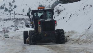 Adıyaman'da Kar Nedeniyle 2 Köy Yolu Ve 6 Mezra Ulaşıma Kapandı