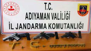 Adıyaman'da köy evinde silah ele geçirildi: 3 gözaltı