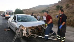 Adıyaman'da lastiği patlayan otomobil takla attı: 3 yaralı - Videolu Haber