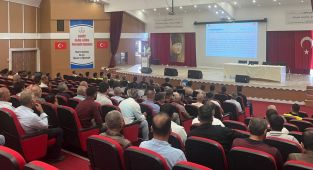 Adıyaman’da okul servis şoförlerine trafik eğitimi verildi