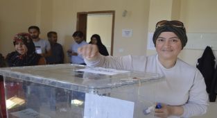 Adıyaman'da oy verme işlemi başladı - Videolu Haber