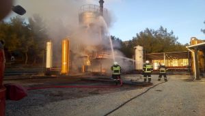 Adıyaman’da Petrol Tankındaki Yangın Korkuttu - Videolu Haber